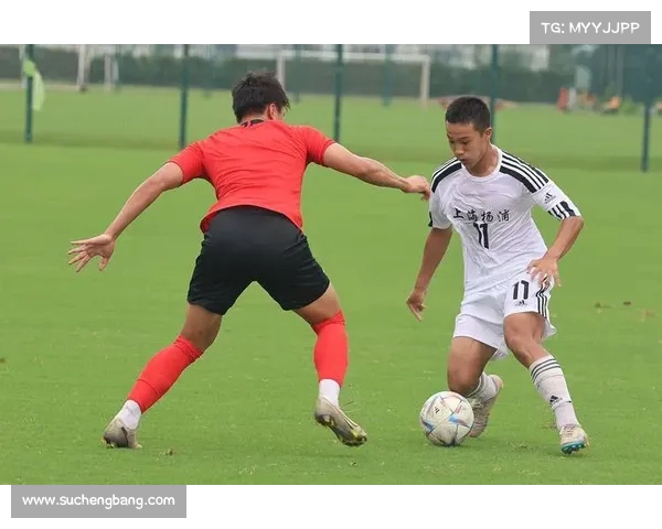 法兰克福签约19岁日本中场花城琳斗 加入U21梯队培养 法兰克福签约19岁日本中场花城琳斗 加入U21梯队培养